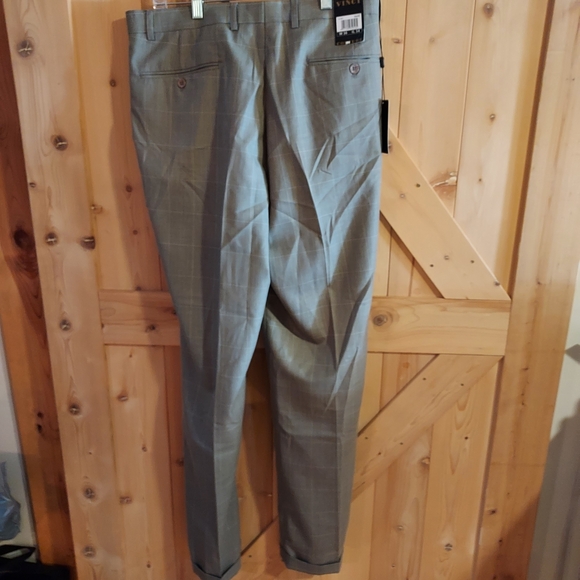 VINCI Italiana Collezione Men's Gray W/ white Pin Striped Squares, Pleated Pants - Picture 3 of 12